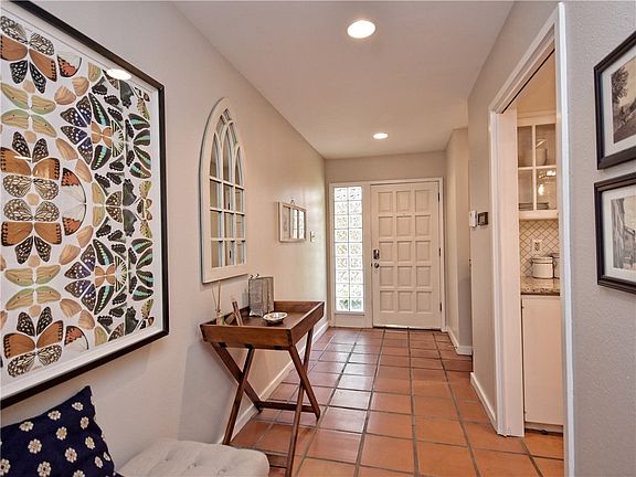 4th image of 3523 Greystone Dr APT 108