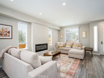 7026 Valmont St #B, Tujunga, CA, 91042
