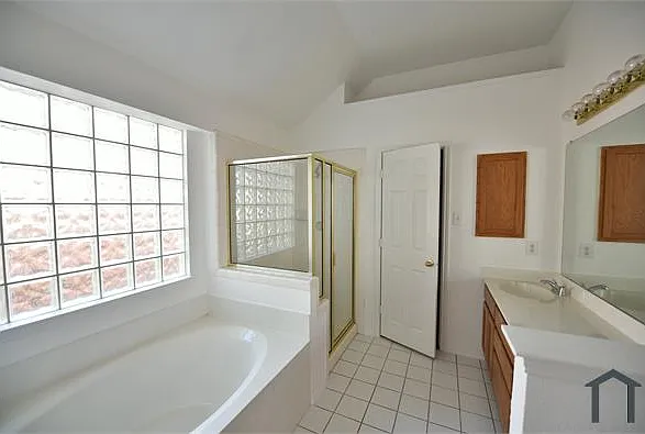 4317 Palmdale Dr — Photo 10