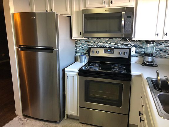 5th image of 220 W Colfax St APT 202