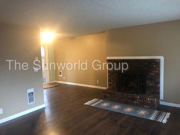 4th image of 14307 NE 15th Cir