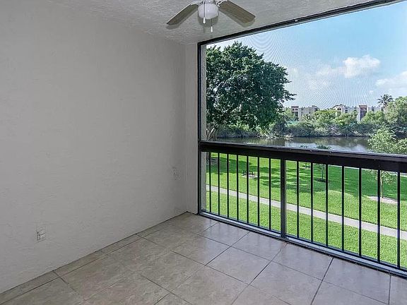 4th image of 820 Lavers Cir APT G309