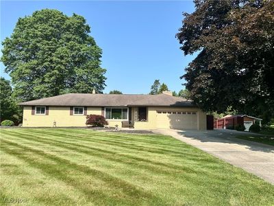 2288 Ritz Manor Dr, Uniontown, OH, 44685