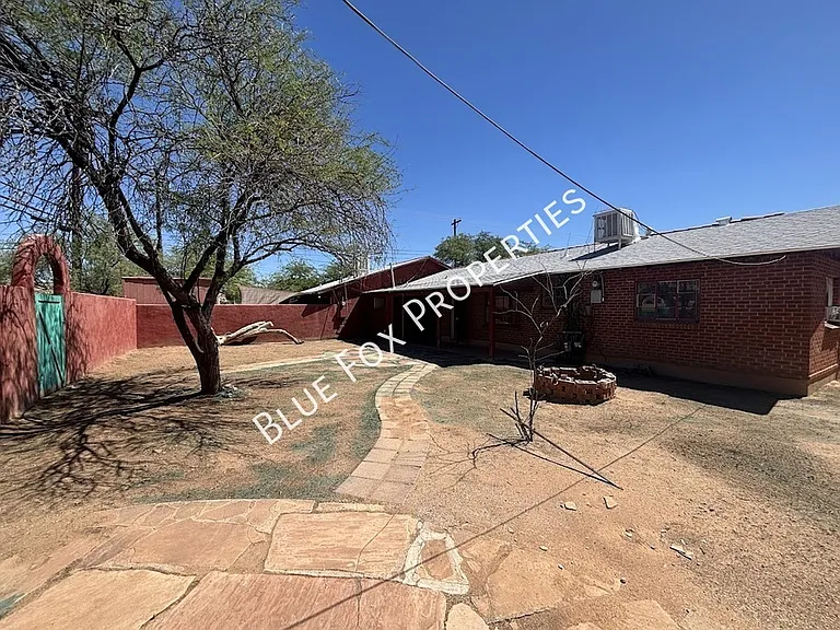 949 N Montezuma Ave #1 — Photo 16