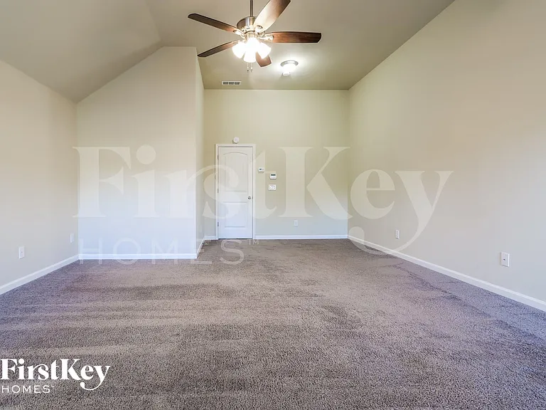6013 Cloverfield Way — Photo 6
