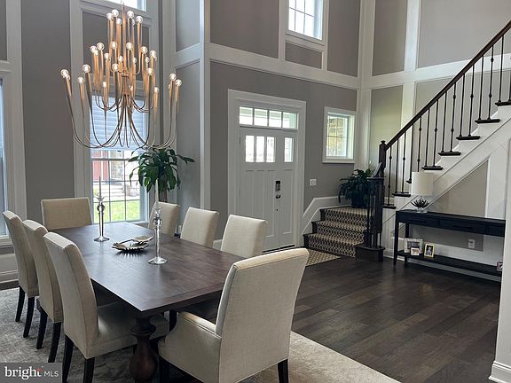 3rd image of 23 Stratford Ln #483