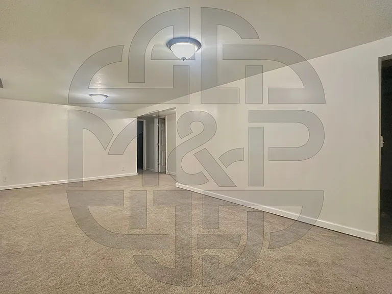 3039 S Glenn Ave — Photo 11