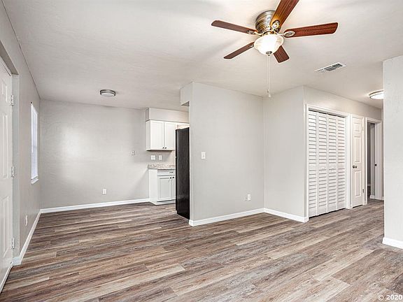 4th image of 1523 NW 7th St #B-8