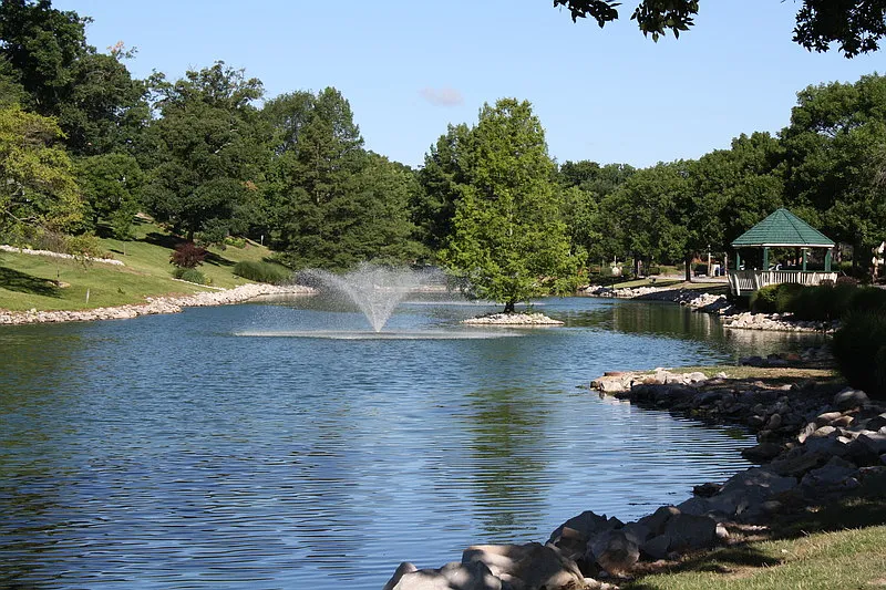 2 bed, 916 sqft, $1,600 — Photo 2