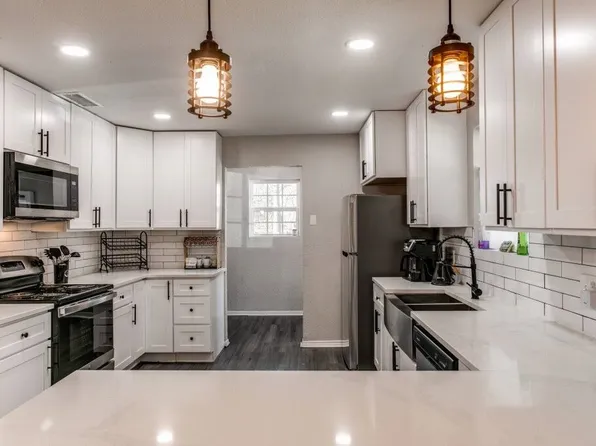 115 Carolyn Ln, Shady Shores, TX 76208