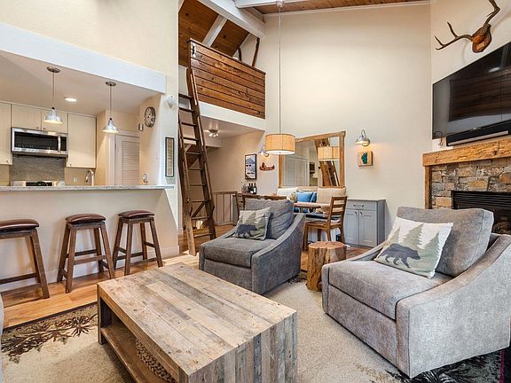 5th image of 2755 N Lake Blvd #35