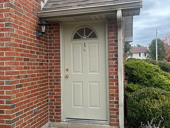 2nd image of 515 Park Dr