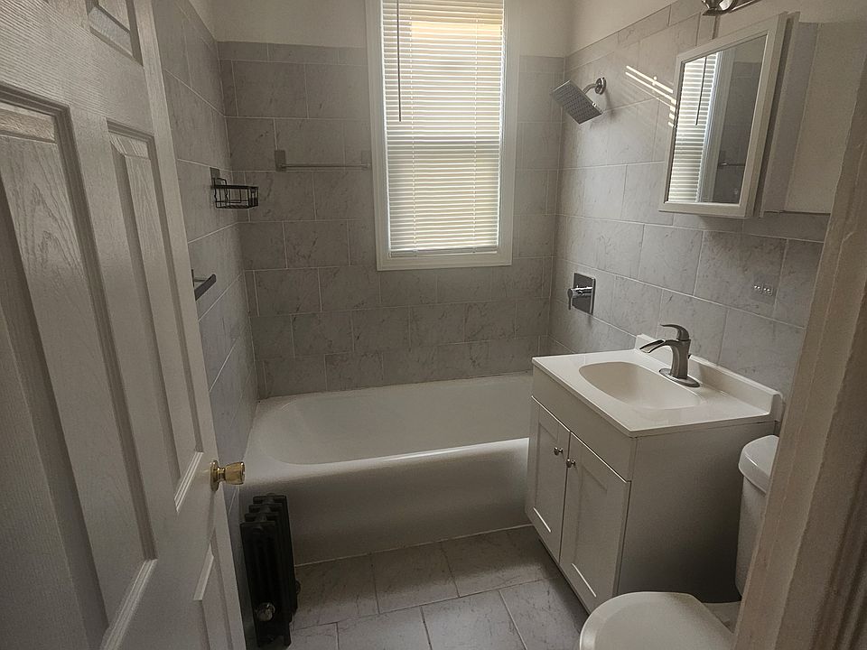1st image of 50 Underwood St Floor 1