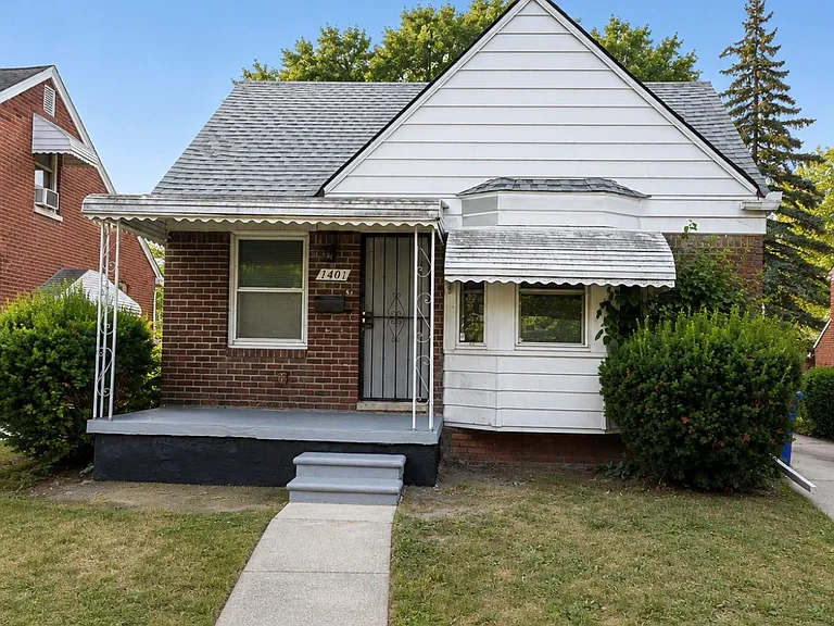 11017 Worden St — Photo 1