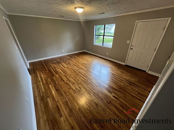3rd image of 3422 31st St