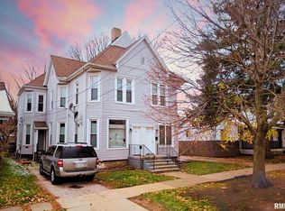 706-708 N Roosevelt Ave, Bloomington, IL
