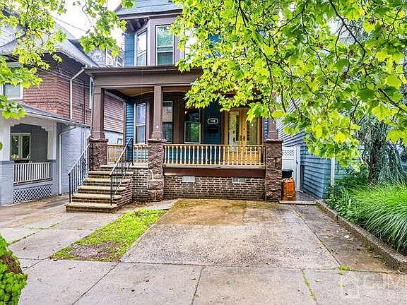 2nd image of 120 Kensington Ave