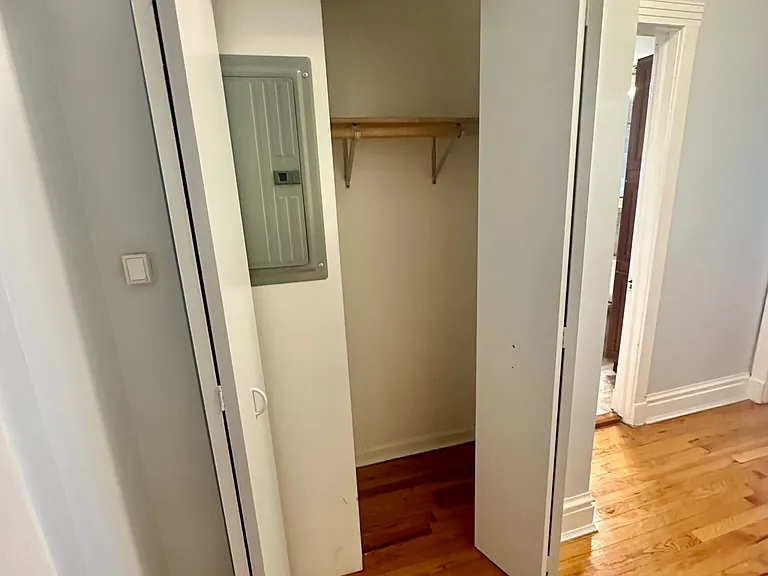 5608 N Kenmore Ave #3 — Photo 5