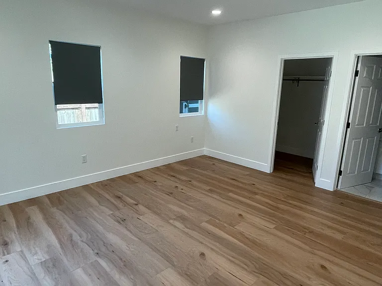 117 S Ardmore Ave — Photo 10