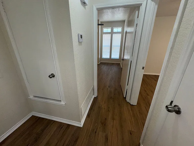 MTHLY - 3149 Tudor — Photo 32