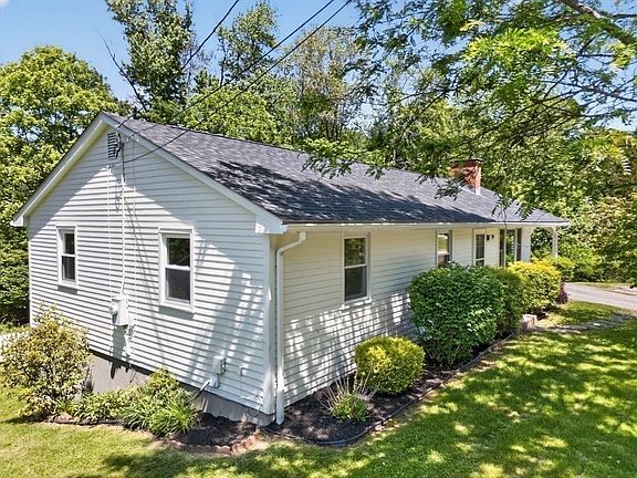 5th image of 60 Pinedale St