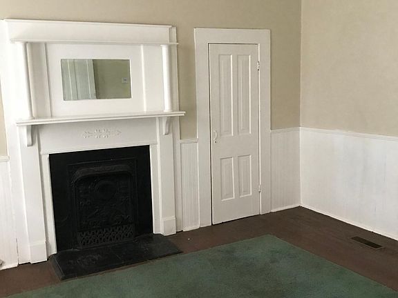 4th image of 731 E Broughton St APT A