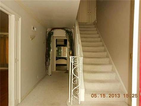 3rd image of 1824 Washington Blvd