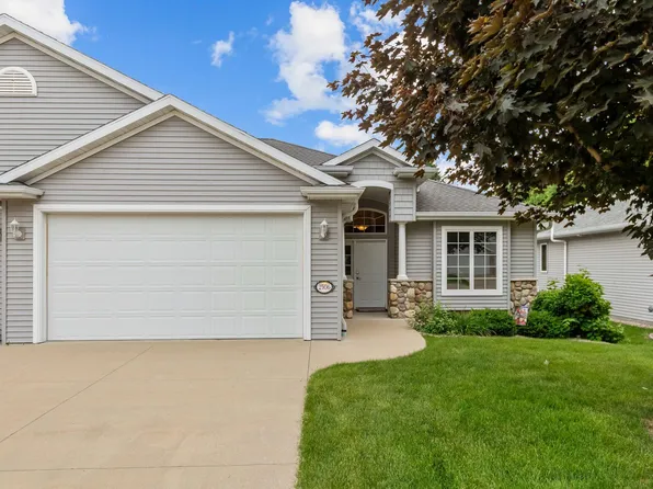 2506 Waterford Ct, Neenah, WI 54956