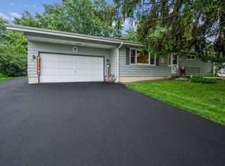 41061 N 3rd St, Antioch, IL 60002