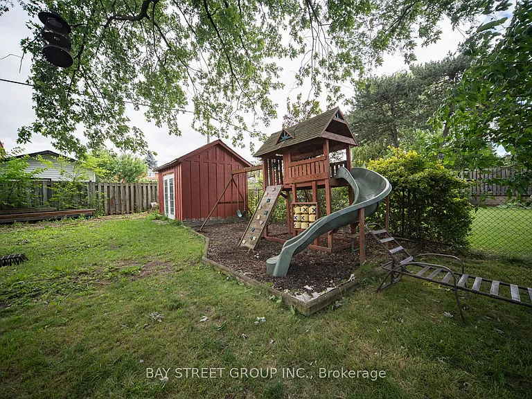 538 Queens Dr #BASEMENT — Photo 25