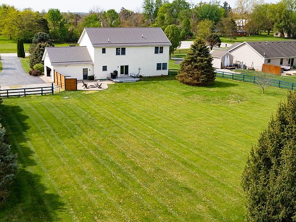 5th image of 76 Whitethorne Ct