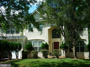 8428 Summer Breeze Pl, Manassas, VA 20112