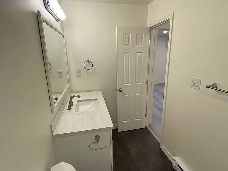University Park Apartments near Cornell University — Photo 891