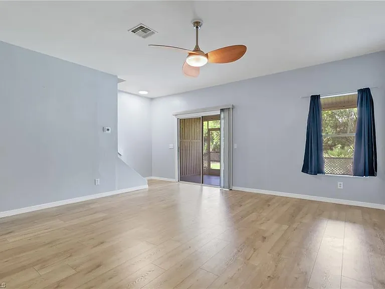 6085 Lake Front Dr — Photo 6