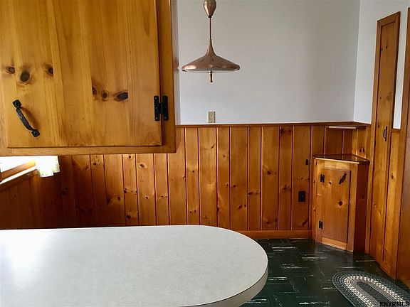 5th image of 16 Spruce St