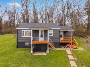 32 Maple St, Ellsworth, PA 15331
