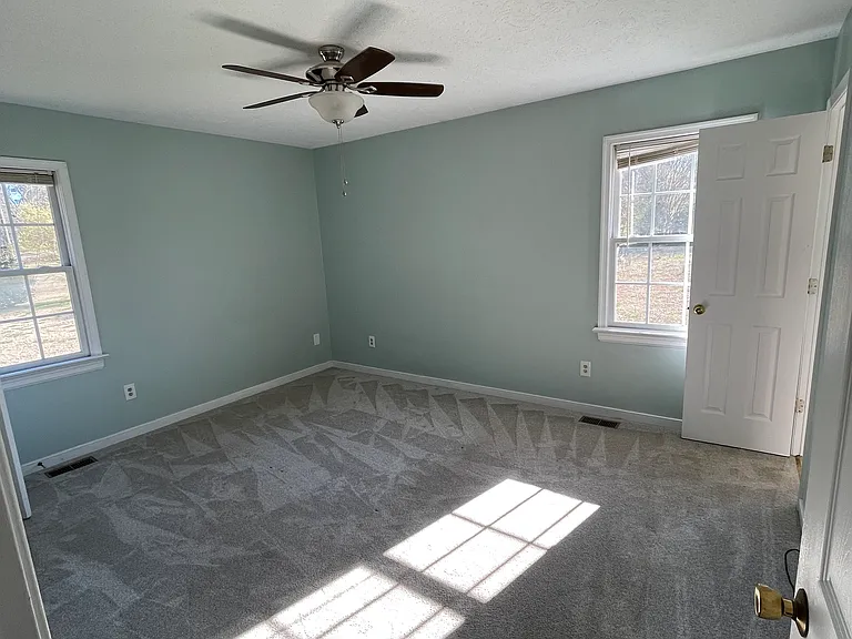2425 Old Hanover Rd — Photo 18