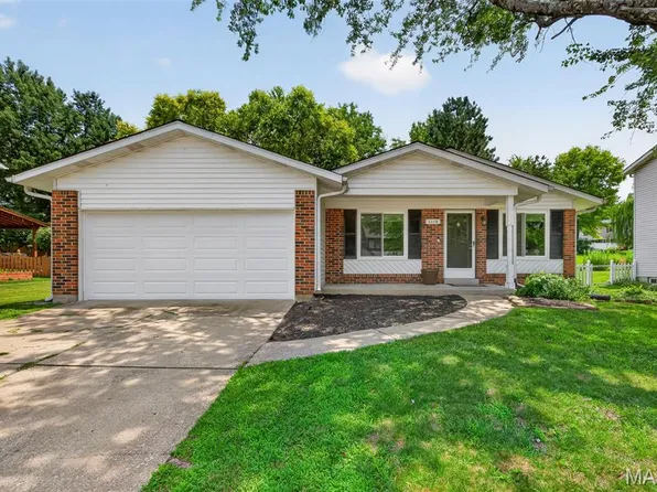 1118 Martin Manor Pl, Florissant, MO 63031