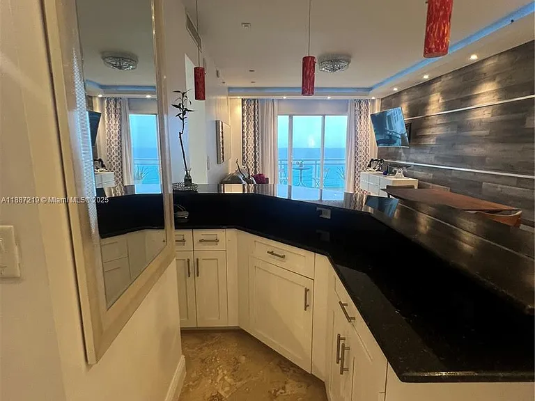 6917 Collins Ave — Photo 9