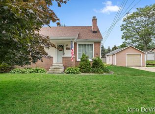 2966 Homewood St SW, Grandville, MI 49418