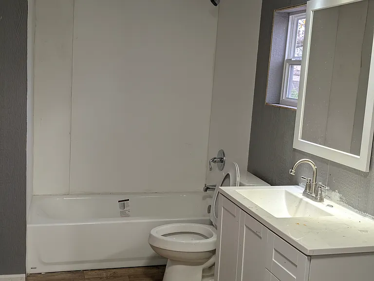 2220 Glenwood Dr — Photo 4