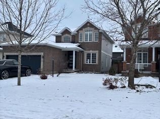 78 Friendly Cres, Ottawa, ON K2S2B5