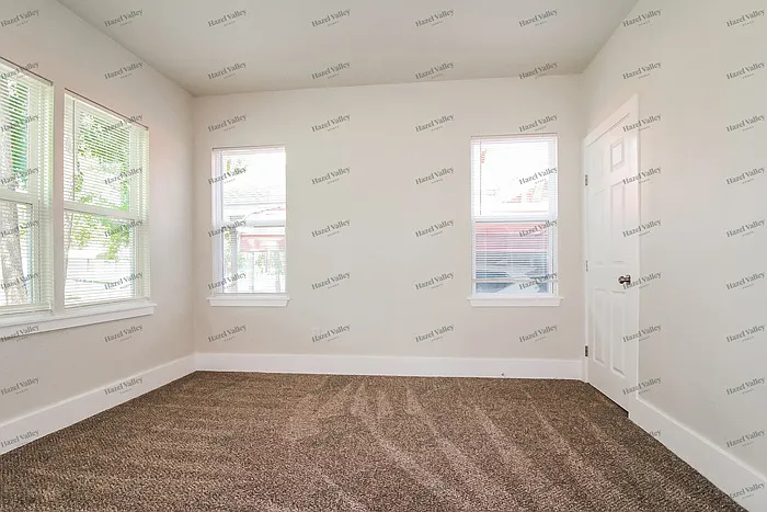 1312 NE 19th St — Photo 7