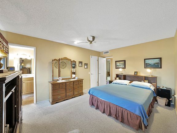 2nd image of 9601 W Brokenstone Dr