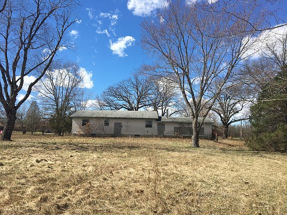 Back of house : Lots of room to add on