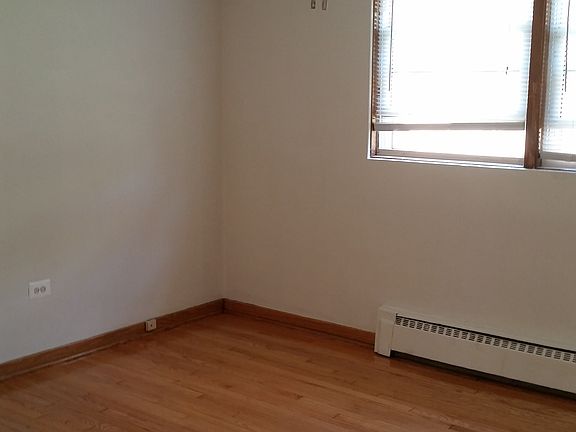 3rd image of 7504 W Lawrence Ave APT 2D