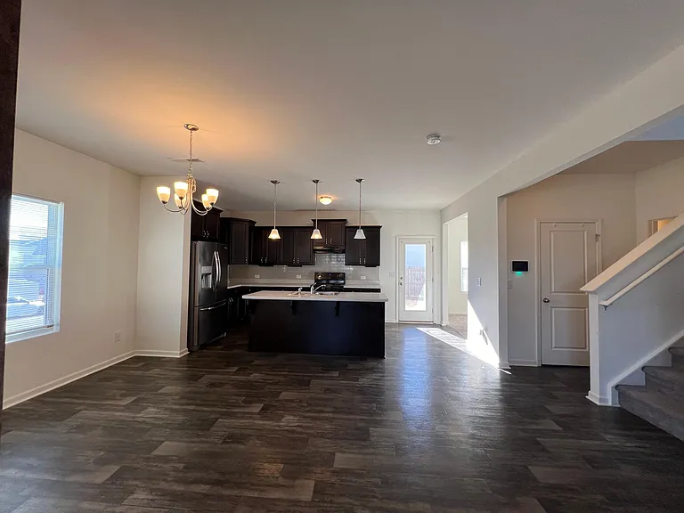 603 Falls Ln — Photo 5