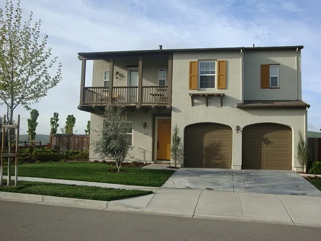 2557 Basswood Dr photo 1