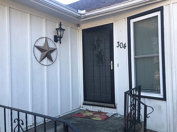 3rd image of 304 E Black St