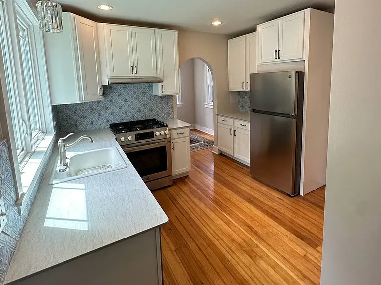 3410 James St — Photo 24